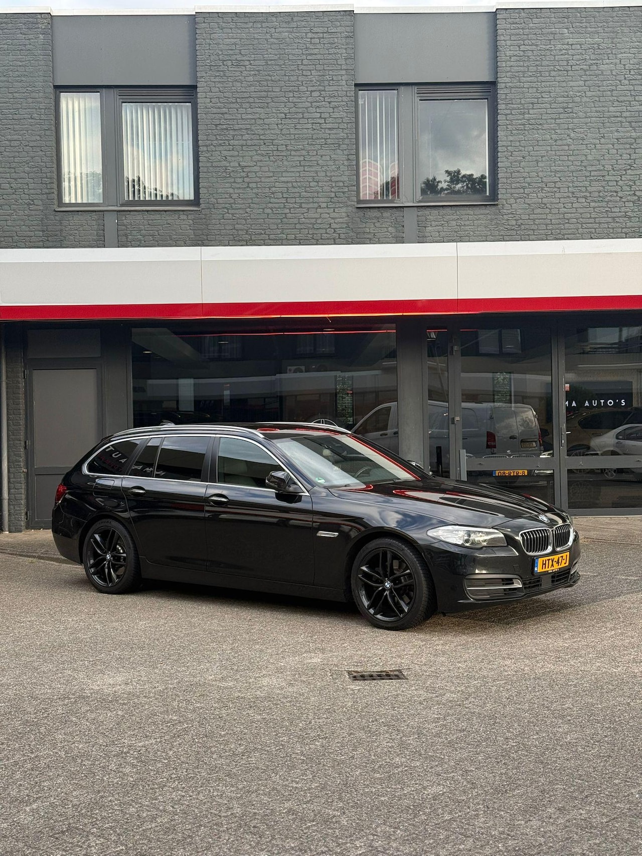 BMW 5-serie Touring - 520d High Executive | DEALER ONDER | PANO | ACC | HUD | SOFTCLOSE | DIGITAL COCKPIT | FACE - AutoWereld.nl