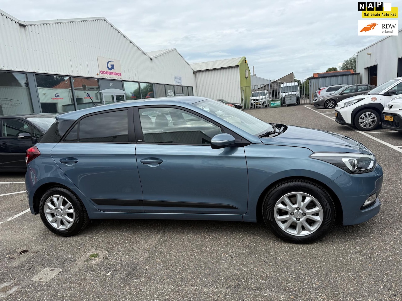 Hyundai i20 - 1.0 T-GDI Go! 2016 NAVI | CRUISE | STOEL EN STUUR VERWARMING | AIRCO | CAMERA | NAP | APK - AutoWereld.nl
