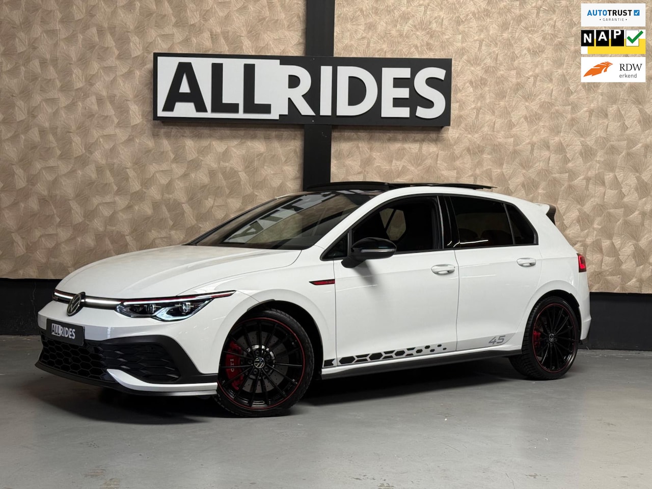 Volkswagen Golf - 2.0 TSI GTI Clubsport 45 Jahre Edition | Akra | Pano | Camera | Keyless | Sfeerverlichting - AutoWereld.nl