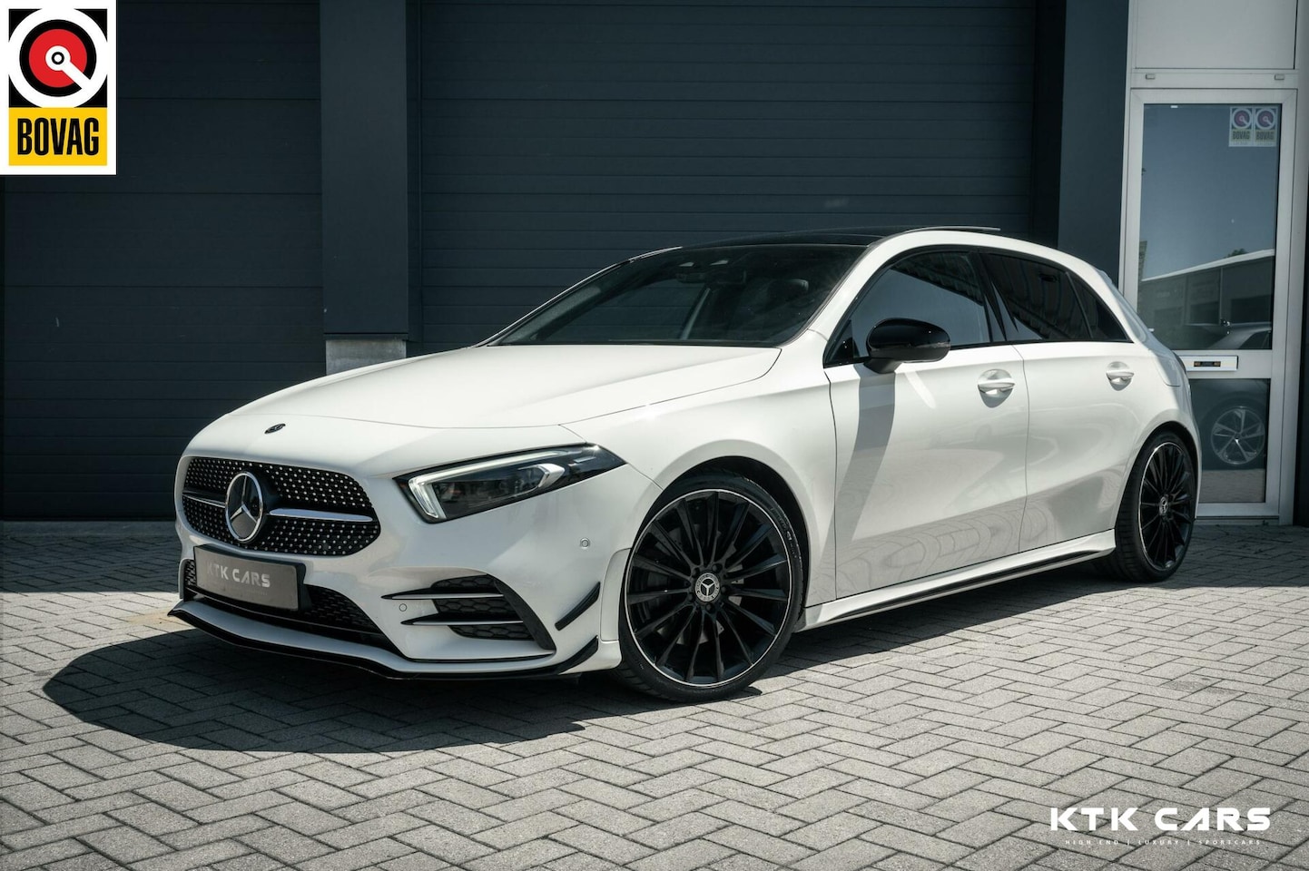 Mercedes-Benz A-klasse - 220 A35 AMG Line|Pano|Sfeer|CarPlay|Camera|Mutlibeam|LineAssist|Stoelverwarming - AutoWereld.nl