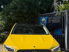 Mercedes-Benz CLA-Klasse - 180 AMG Line | Edition 1 | Panoramadak | Geel | 2019