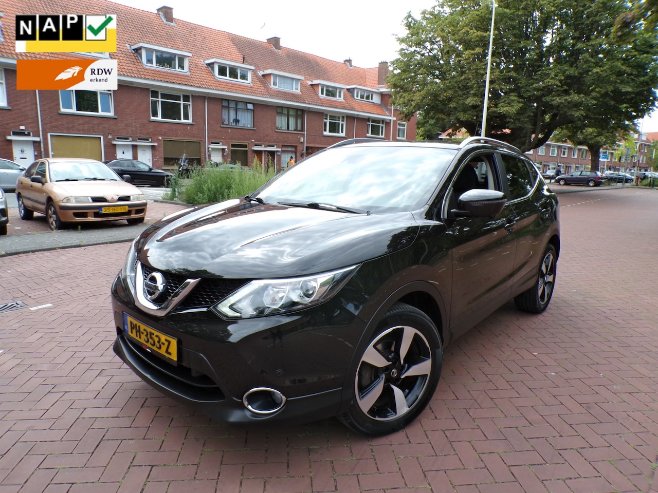 Nissan Qashqai - 1.2 N-Connecta van 1e eigenaar - AutoWereld.nl