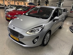 Ford Fiesta - 1.0 ECOB. TITANIUM / Climat / Cruise / Navigatie / Dab / Multimedia