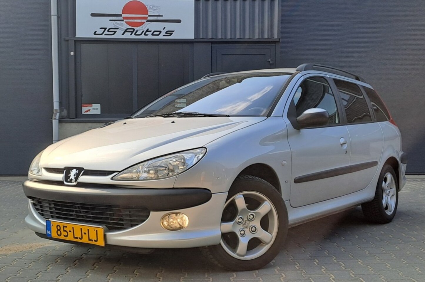 Peugeot 206 - 1.4 SW Airco APK 02/2026 172.000km NAP - AutoWereld.nl