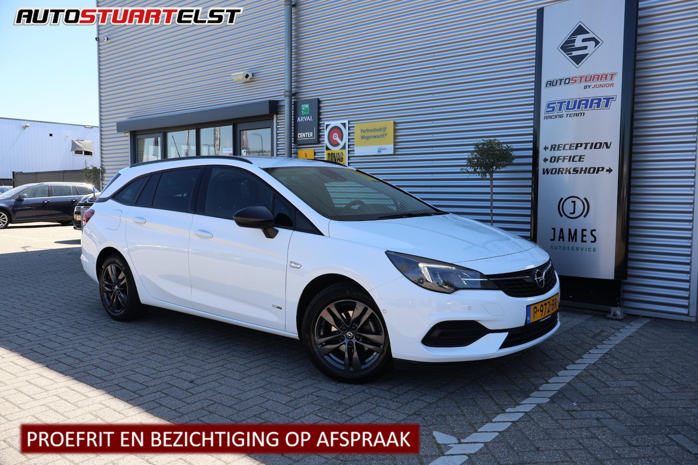 Opel Astra Sports Tourer - 1.2 Design & Tech Carplay | Camera | Climate Control | Trekhaak | Navi | PDC | NL-Auto | V - AutoWereld.nl