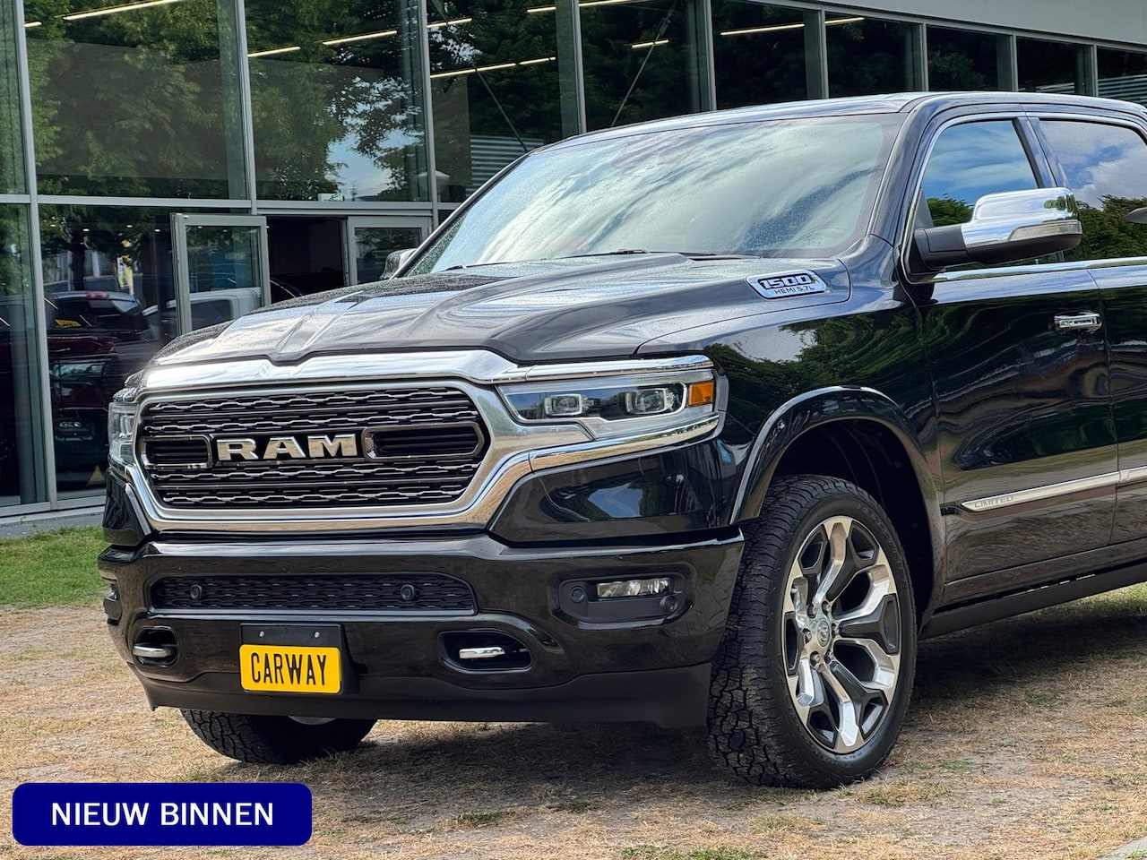 Dodge Ram 1500 - 5.7 HEMI V8 4x4 LIMITED 1JAAR GARANTIE - AutoWereld.nl