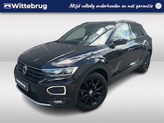 Volkswagen T-Roc - 1.5 TSI 150PK Sport / Black Style / Zwenkbare Trekhaak / Stoelverwarming / Achteruitrijcam