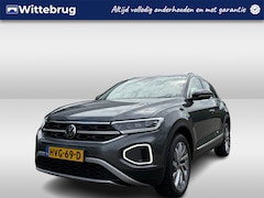 Volkswagen T-Roc - 1.5 TSI 150pk DSG Style / Panoramadak / Digital Cockpit Pro / 18" LMV / Navi / Camera / Ke