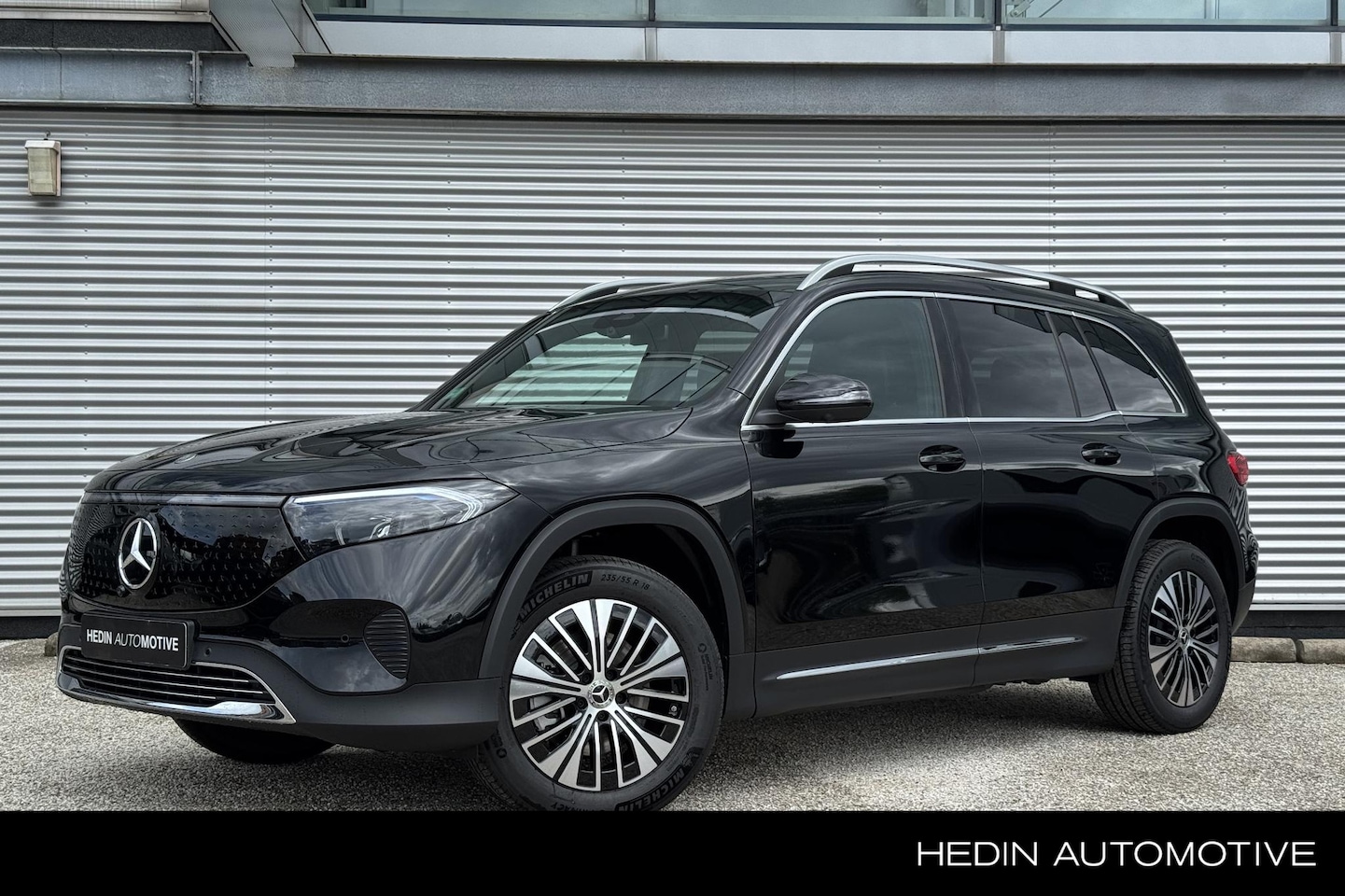 Mercedes-Benz EQB - EQB 250+ Business Solution Luxury | Parkeerpakket met 360°-camera - AutoWereld.nl