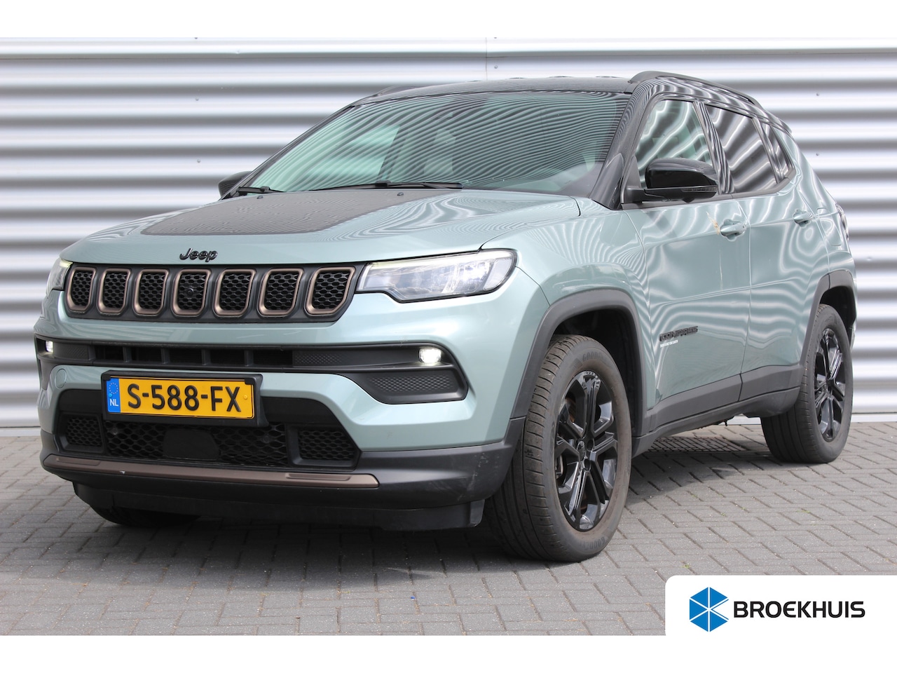 Jeep Compass - 4XE 240PK PLUG-IN HYBRID ELECTRIC UPLAND AUTOMAAT / NAVI / LEDER / CLIMA / FULL-LED / CAME - AutoWereld.nl