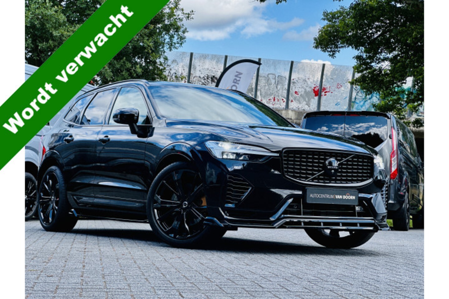 Volvo XC60 - 2.0 T8 hybrid AWD | Dark Label | Panodak | Luchtvering | Trekhaak | Autopilot | Adapt Crui - AutoWereld.nl