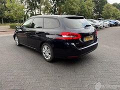 Peugeot 308 - 1.2 PureTech Blue Lease Executive