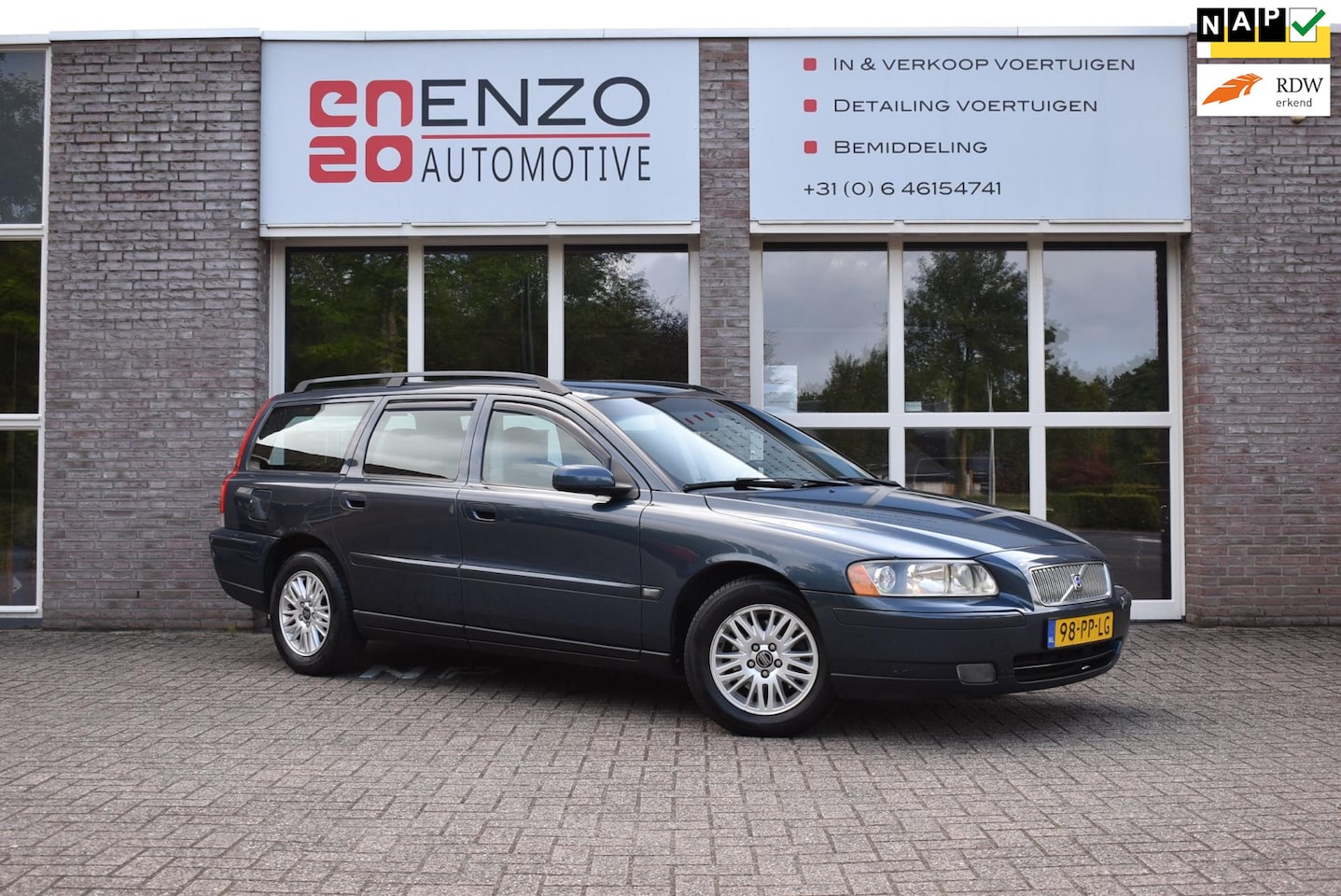 Volvo V70 - 2.4 Edition I Cruise Trekhaak Youngtimer Goed onderhoud - AutoWereld.nl