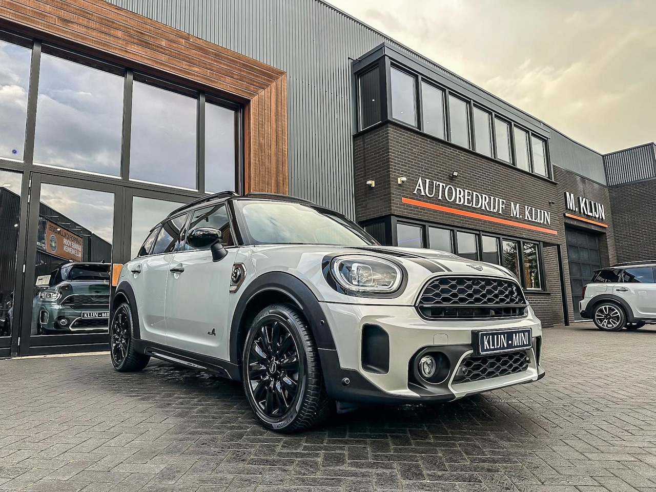 MINI Countryman - Mini 2.0 Cooper S E ALL4 MINI Yours 220pk/Lounge leer/Camera/Pano/Hk/Btw - AutoWereld.nl