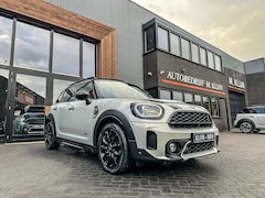 MINI Countryman - 2.0 Cooper S E ALL4 Yours 220pk/Lounge leer/Camera/Pano/Hk/Btw