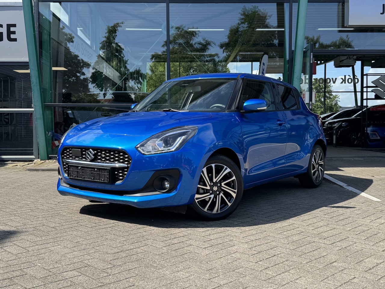 Suzuki Swift - 1.2 Style Smart Hybrid CVT automaat 83pk | Cruise Control | Achteruitrijcamera | Climate C - AutoWereld.nl