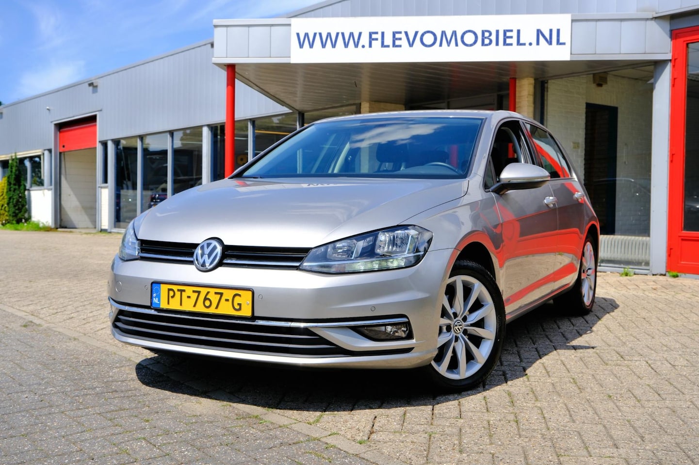 Volkswagen Golf - 2.0 TDI 150pk Highline Virtual Displ|1e Eig|Navi|Clima|LMV - AutoWereld.nl