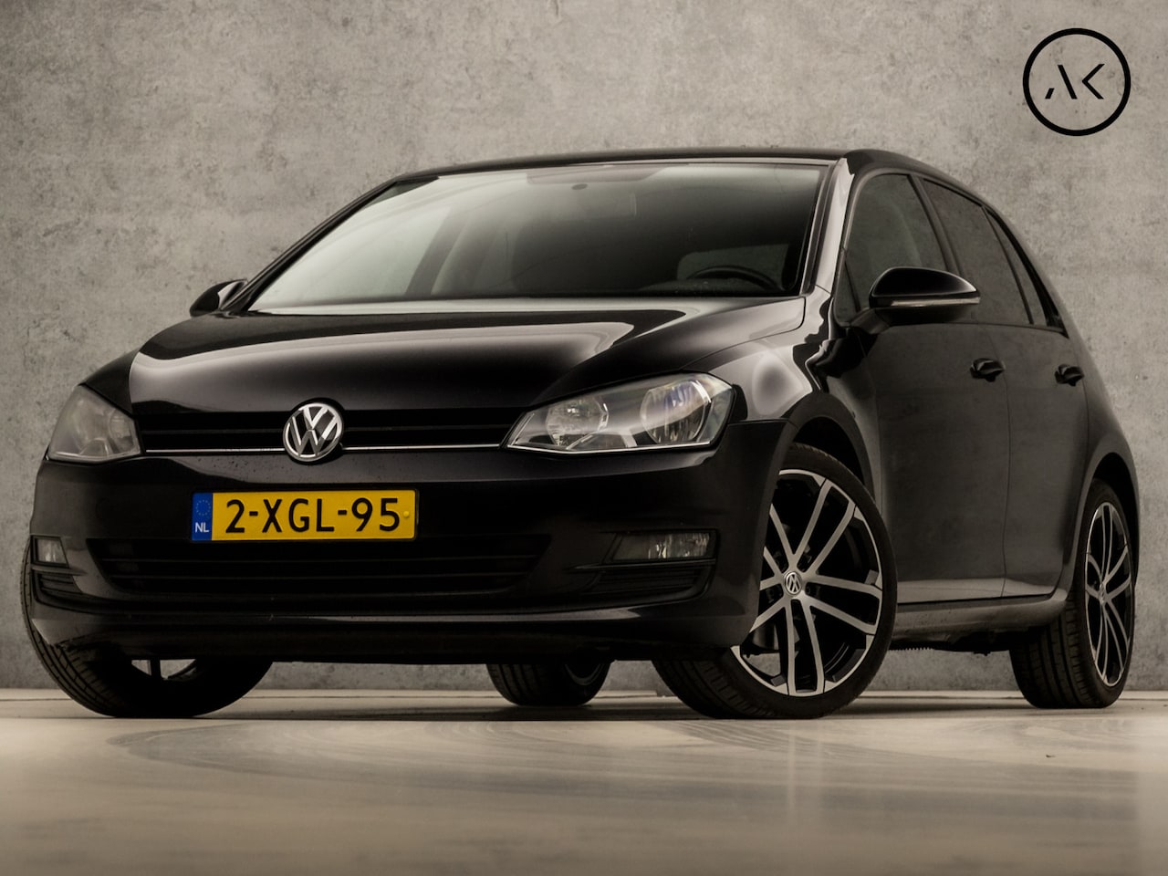Volkswagen Golf - 1.6 TDI Sport Automaat (SCHERM, LOGISCH NAP, LM VELGEN, CRUISE, GETINT GLAS, SPORTSTOELEN, - AutoWereld.nl