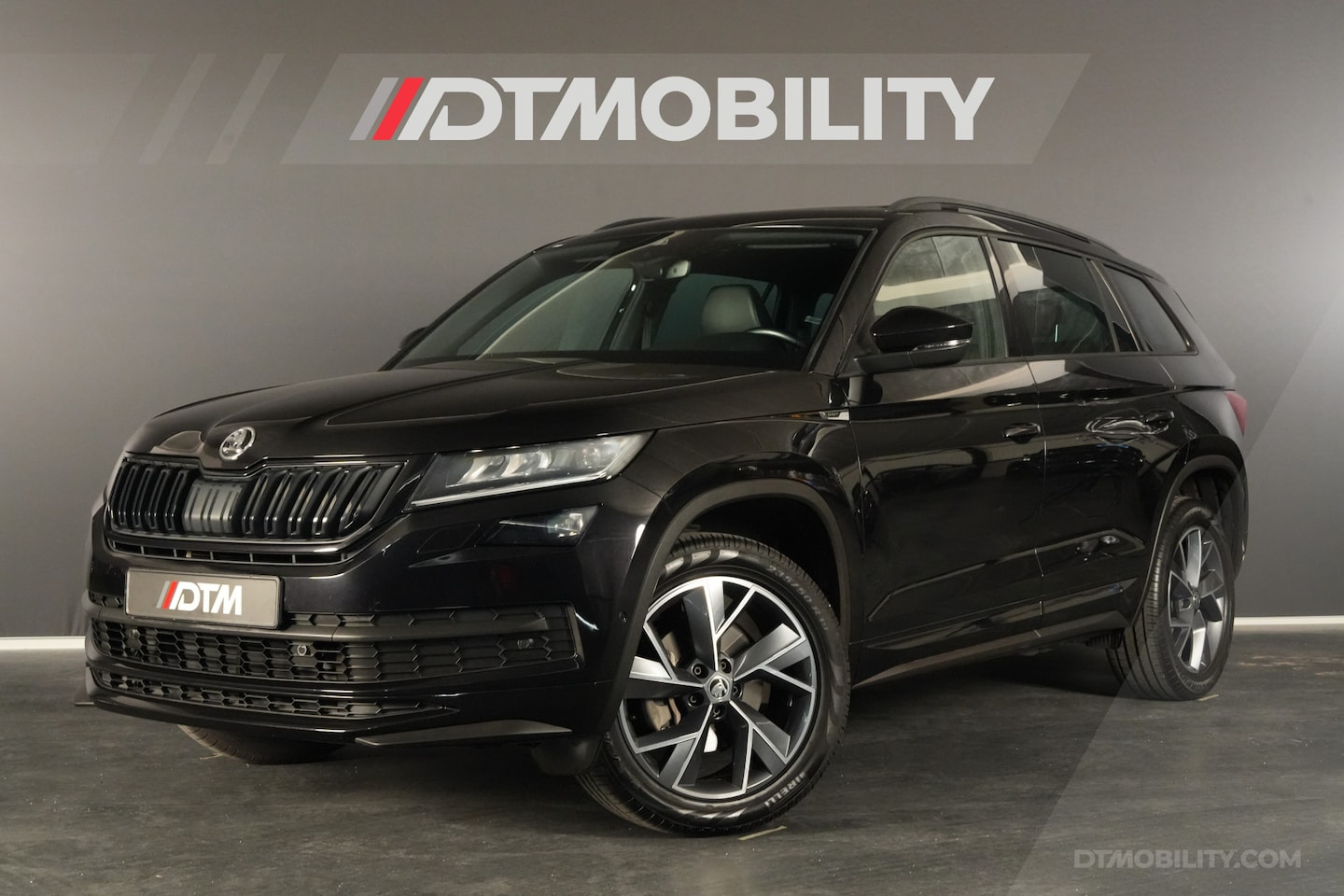 Skoda Kodiaq - 1.5 TSI Sportline Business 7p. | BTW | Panoramadak | Sportstoelen | Trekhaak | - AutoWereld.nl