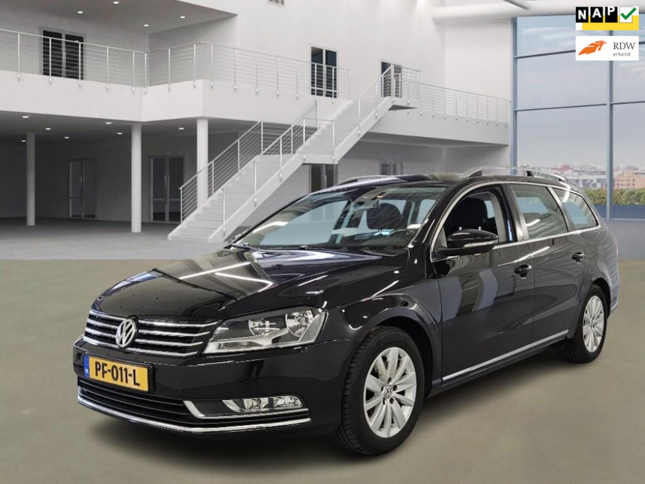 Volkswagen Passat Variant - 1.6 TDI Highline BlueMotion EXPORT - AutoWereld.nl
