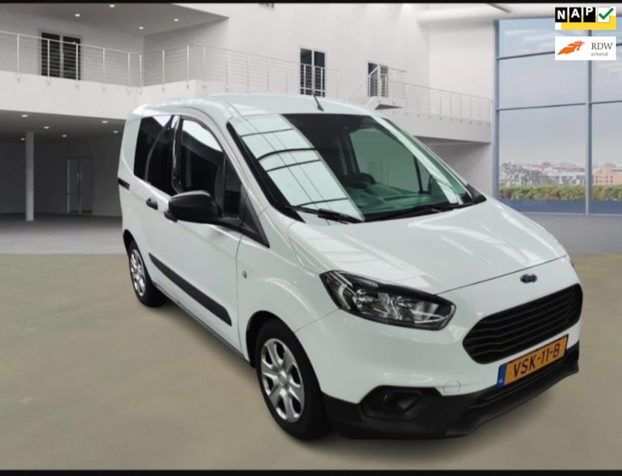 Ford Transit Courier - 1.0 Trend EcoBoost S&S 31000 KM Nap - AutoWereld.nl