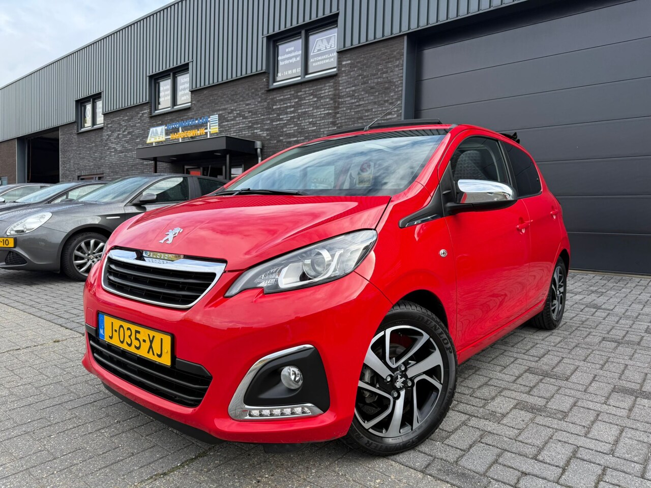 Peugeot 108 - 1.0 e-VTi Allure TOP! | 1E EIGENAAR | 12MND GARANTIE | UNIEKE KM STAND | CABRIO | NAVI | C - AutoWereld.nl