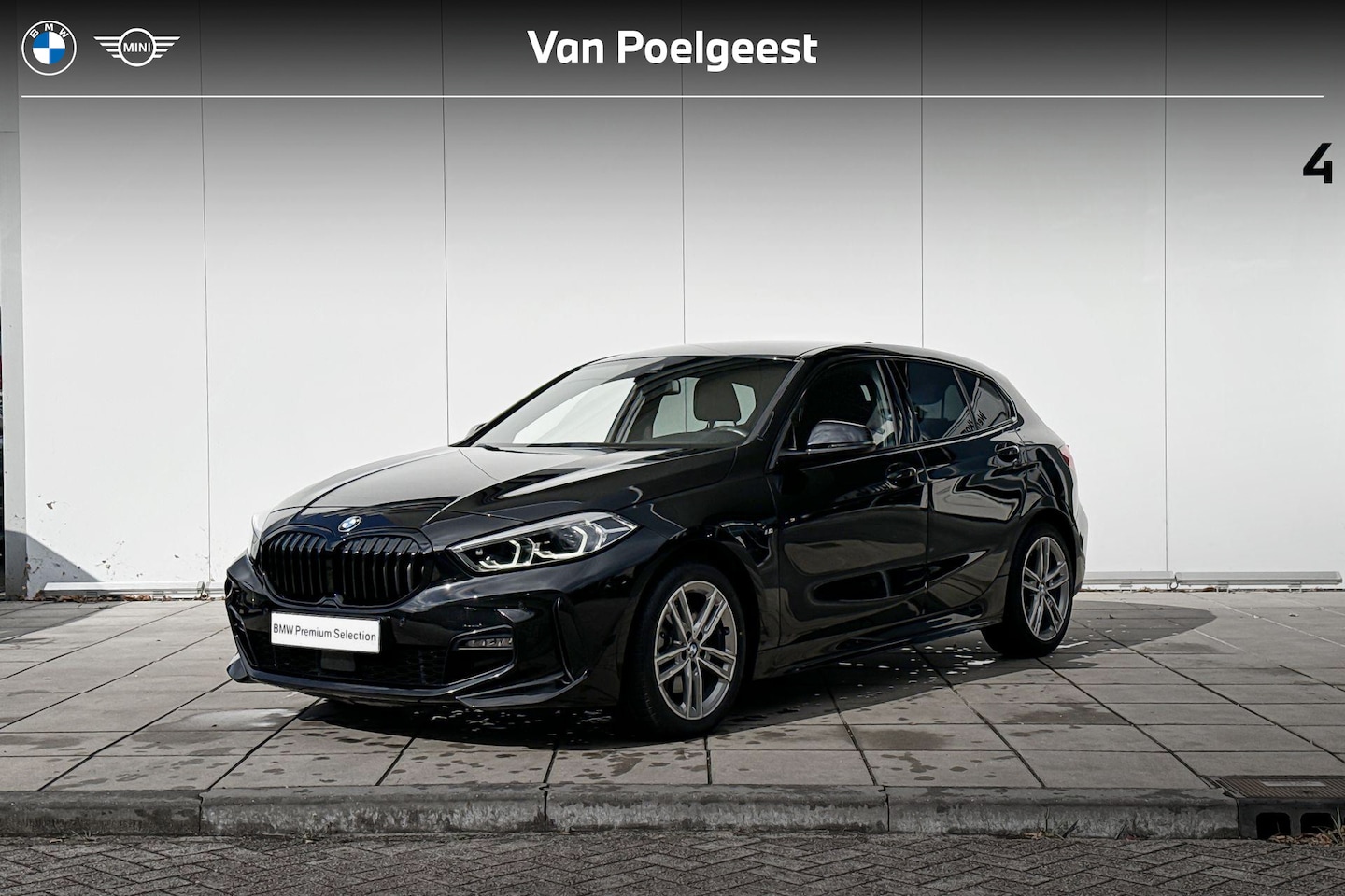 BMW 1-serie - 118i M-Sport 17 Inch / Pakeersensoren Voor & Achter / Adaptieve Led Koplampen / Hifi / Sto - AutoWereld.nl