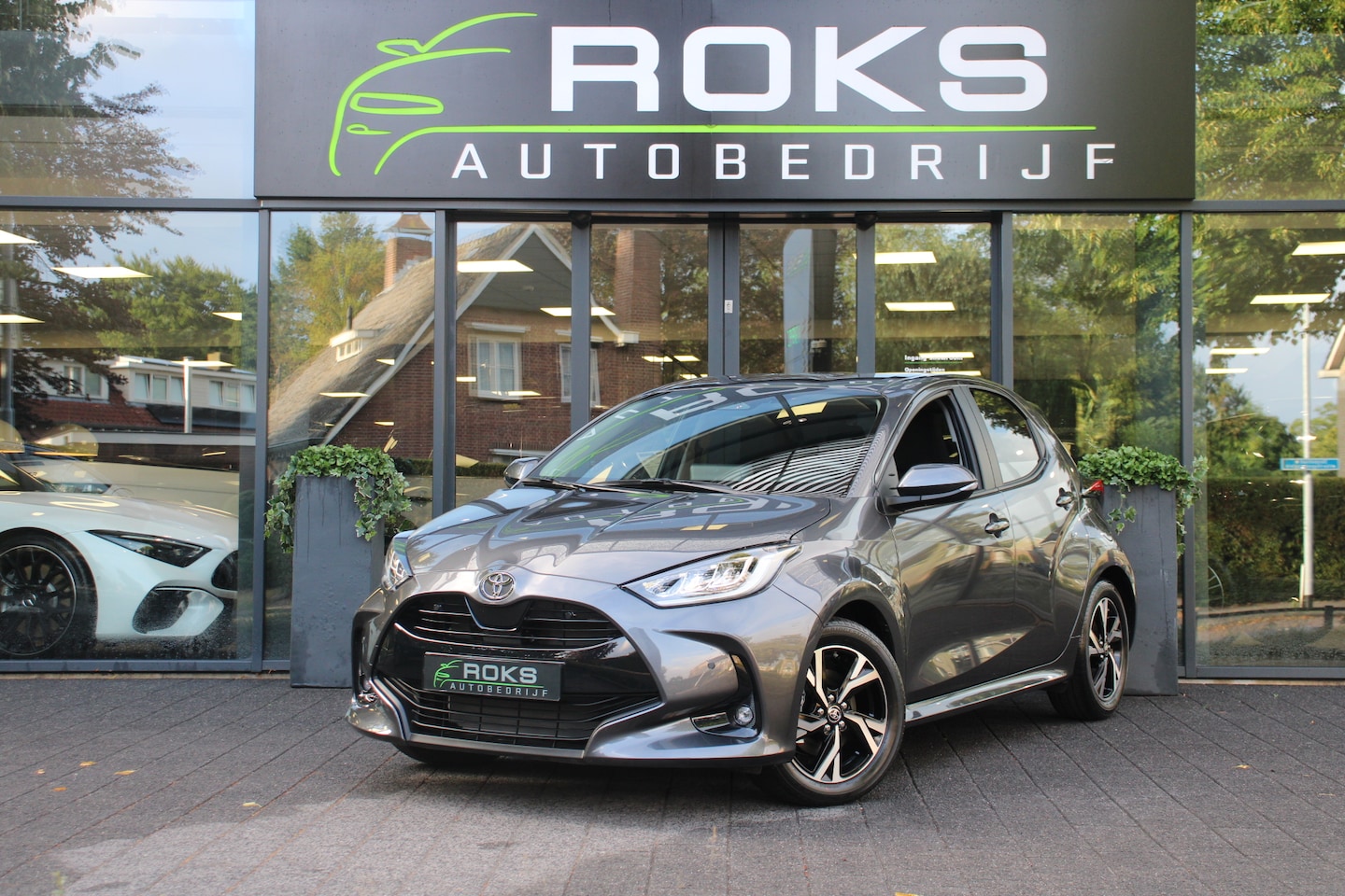 Toyota Yaris - 1.5 Hybrid 115 Dynamic ComfortPack Nieuw - AutoWereld.nl