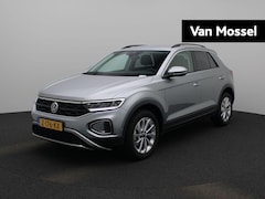 Volkswagen T-Roc - 1.0 TSI Life | Apple carplay | Airco | Cruise control | 17 Inch Velgen | Camera |