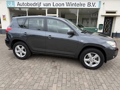 Toyota RAV4 - 2.0 VVTi Executive trekhaak, Stoelverwarming, Keyless entry en starten