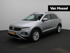 Volkswagen T-Roc - 1.0 TSI Life | Apple carplay | Airco | parkeersensoren | Cruise control | 16 Inch Velgen |