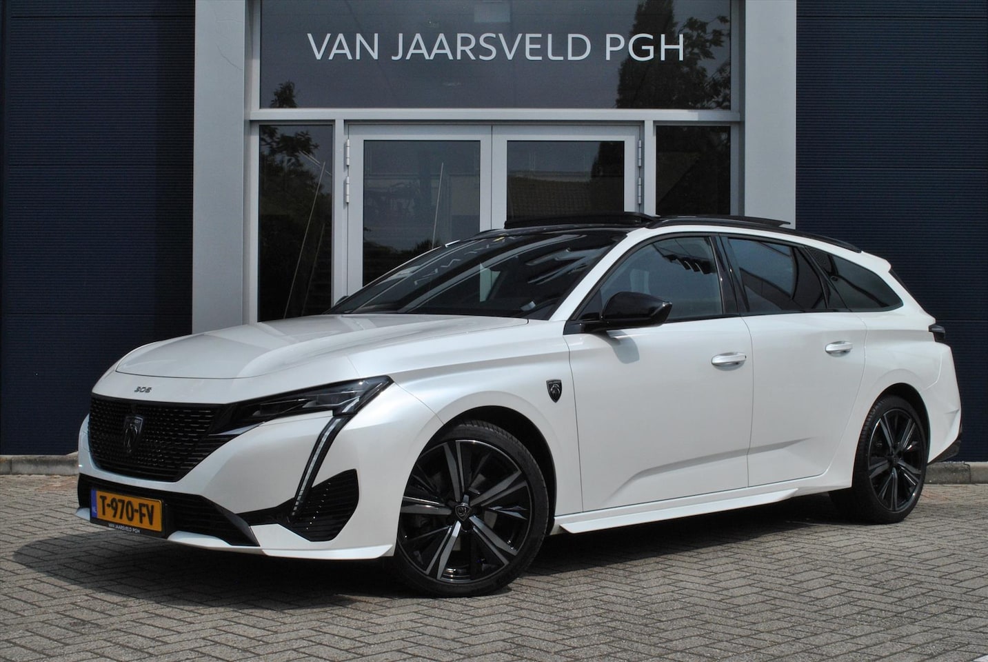 Peugeot 308 SW - 1.2 Puretech 130pk EAT8 GT Pack Business - AutoWereld.nl