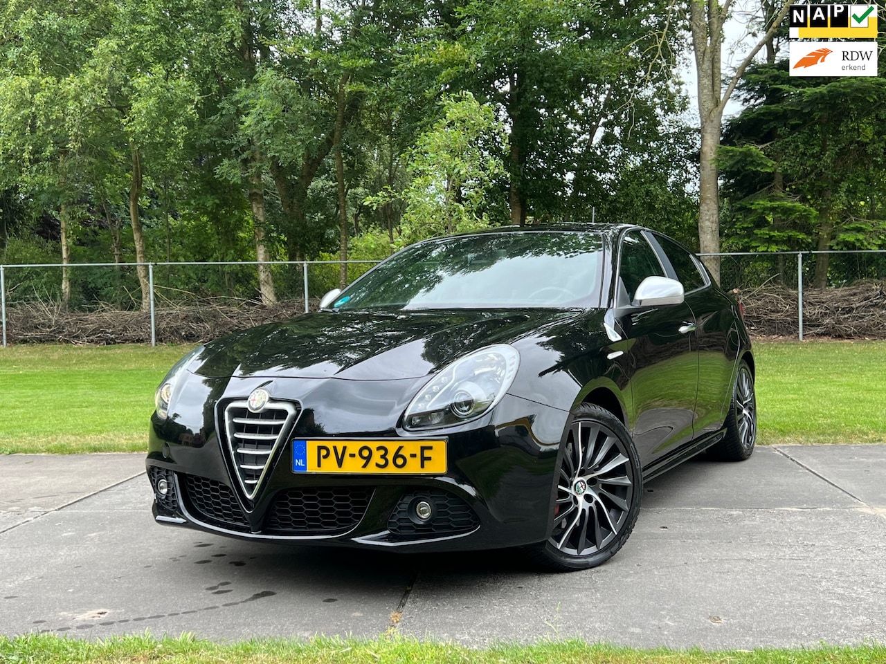 Alfa Romeo Giulietta - 1.7 TBi Quadrifoglio Verde | Cruise + Clima + Leder | - AutoWereld.nl