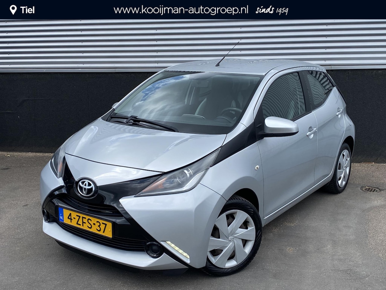 Toyota Aygo - 1.0 VVT-i x-play Achteruitrijcamera, 1e eigenaar! airconditioning, All-season banden, Blue - AutoWereld.nl
