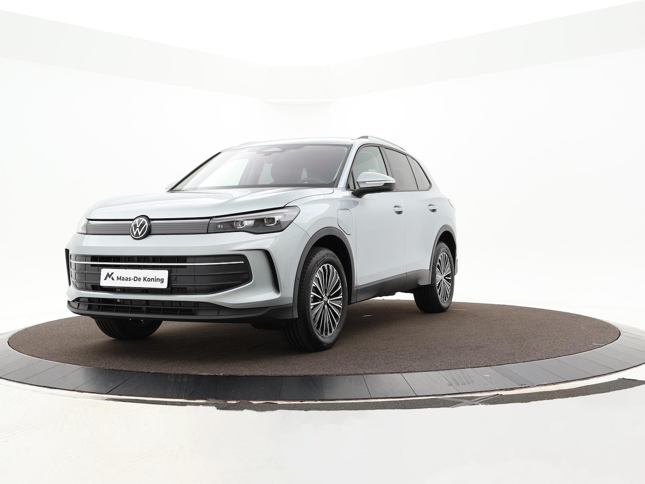 Volkswagen Tiguan - 1.5 204pk DSG eHybrid Life Edition · Camera · Apple/Android Car Play · Dodehoek Detectie · - AutoWereld.nl
