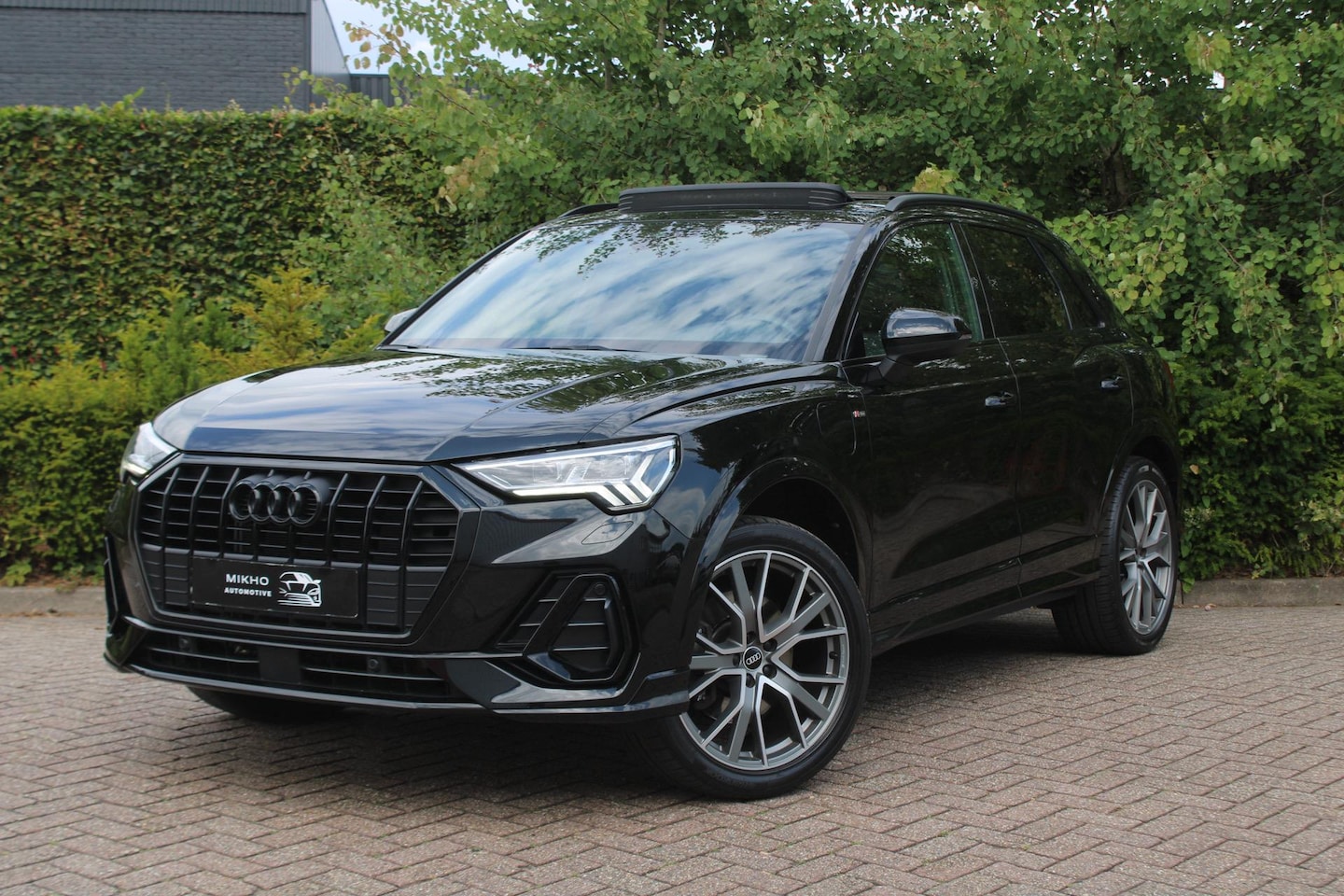 Audi Q3 - 35 TFSI 3x S-line| Panoramadak | B&O | Trekhaak | Matrix | Camera | Black optik | Dodehoek - AutoWereld.nl