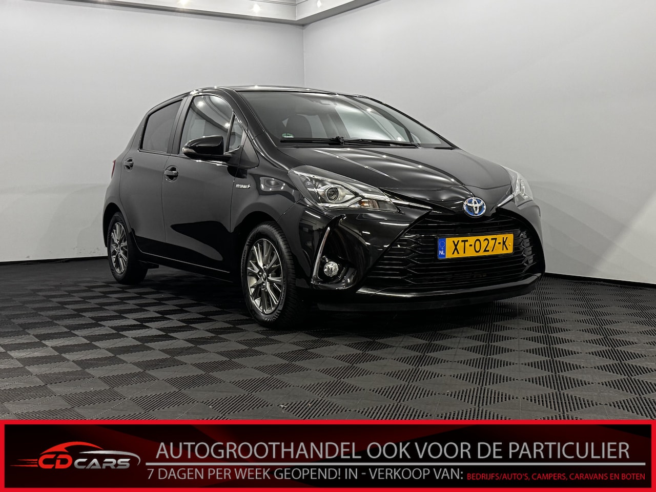 Toyota Yaris - 1.5 Hybrid Dynamic Clima, Camera, Navi, Keyless start, Cruise control, Rijstrook correctie - AutoWereld.nl