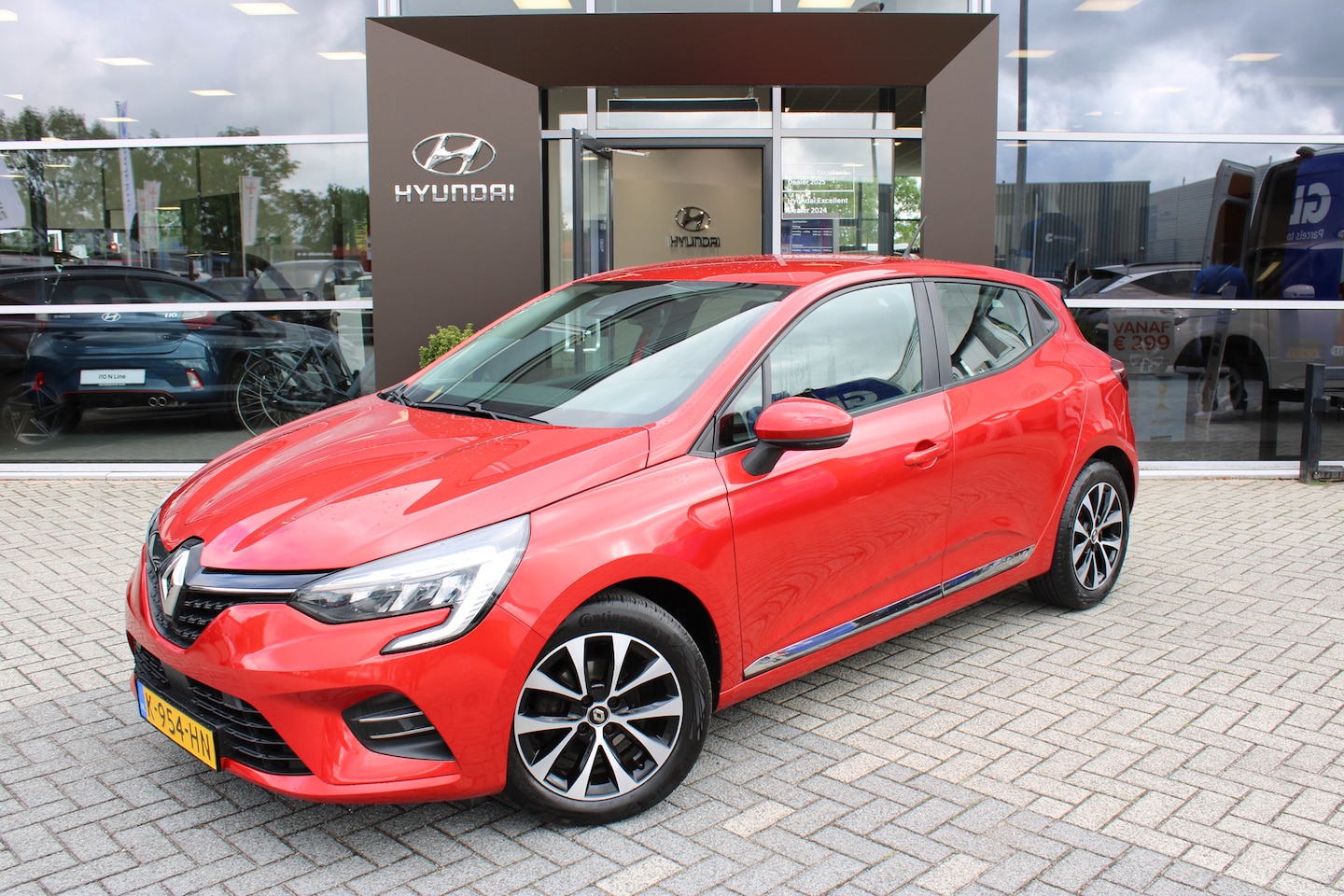 Renault Clio - 1.0 TCe Bi-Fuel Zen | Parkeersensoren achter | DAB ontvanger | Airco | Navigatie | | Airco - AutoWereld.nl