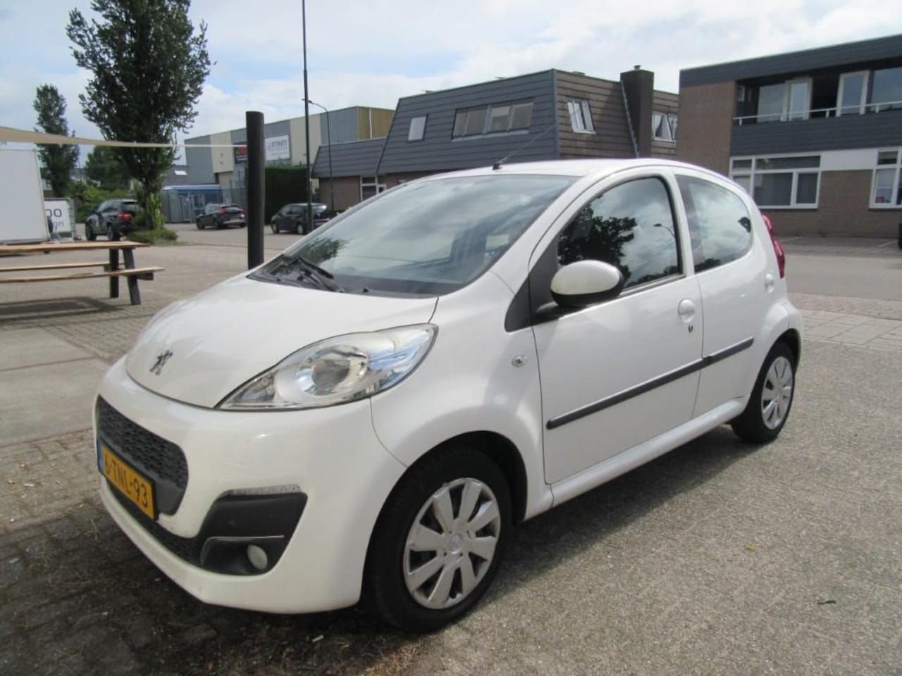Peugeot 107 - 1.0 Active 1.0 Active - AutoWereld.nl
