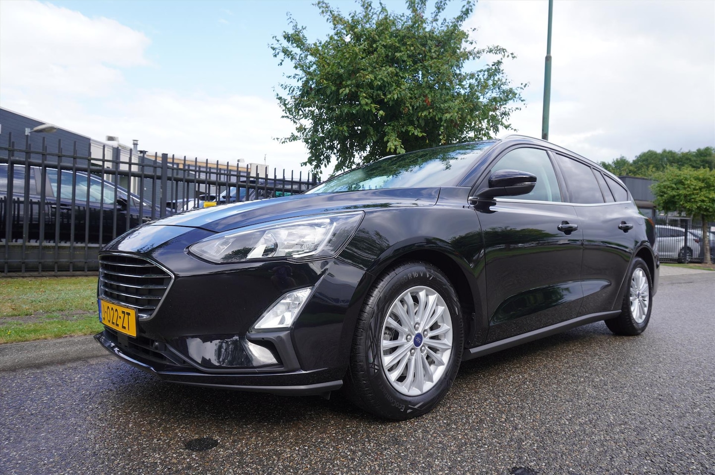 Ford Focus Wagon - 1.0 EcoBoost 125pk Titanium Business Automaat Multi Media - AutoWereld.nl