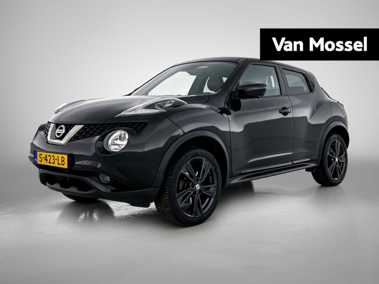 Nissan Juke - 1.6 N-Connecta | ACHTERUITRIJCAMERA | STOELVERWARMING | LEDEREN STOELEN | NAVIGATIE | CLIM - AutoWereld.nl