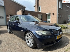 BMW 3-serie - 325i High Executive