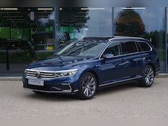 Volkswagen Passat Variant - 1.4 TSI PHEV GTE 218 PK BNS, Panoramadak, Trekhaak, Dynaudio, Camera