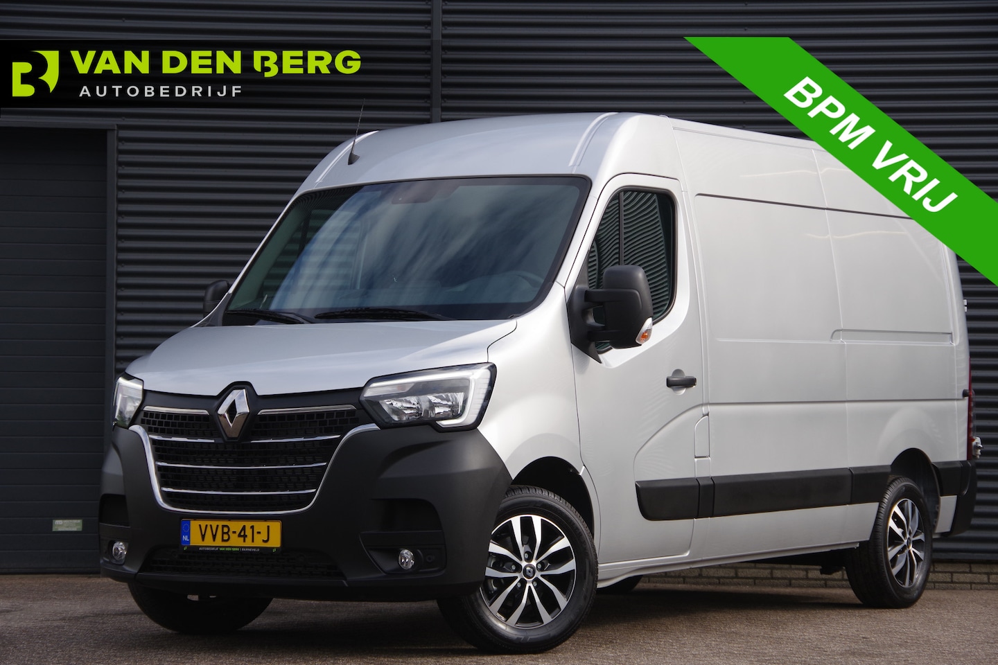 Renault Master - T35 2.3 dCi 135PK L2H2 Work Edition CAMERA, NAVI, CRUISE, AIRCO, APPLE CARPLAY/ANDROID, PD - AutoWereld.nl