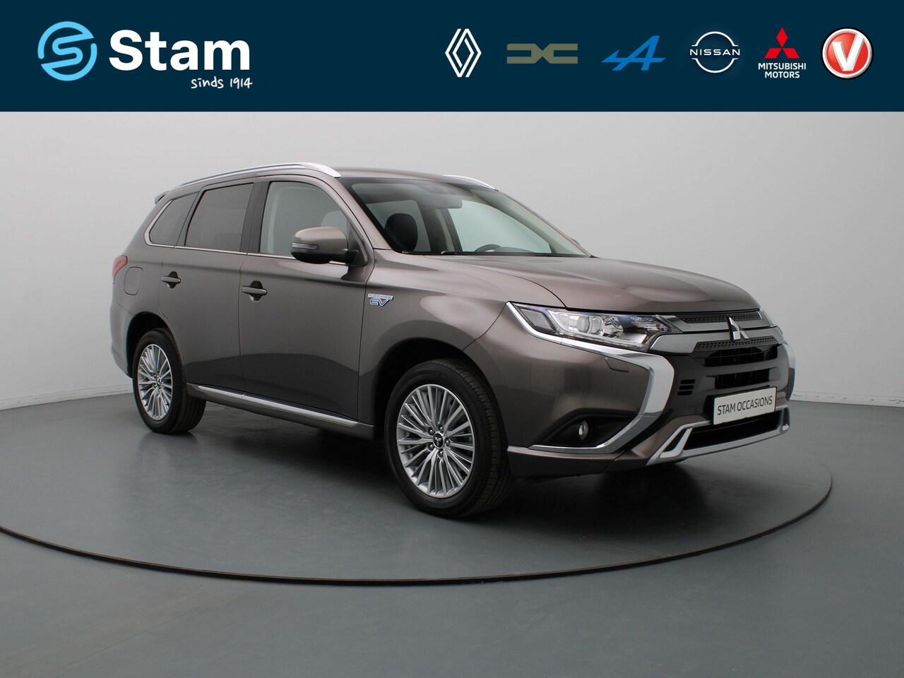 Mitsubishi Outlander - 240pk PHEV Intense Automaat Camera | Climate | Cruise | Carplay | Navi - AutoWereld.nl