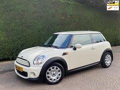 MINI One - 1.6 AIRCO/CRUISE/RIJDT SUPER/NETTE AUTO/APK 2-2026