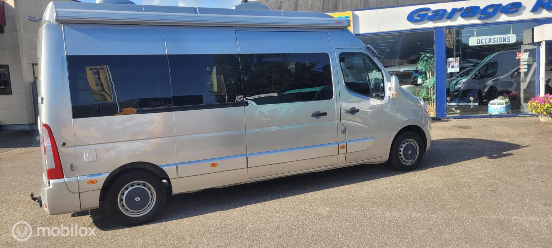 Renault Master - Camper 104.000 km 2,3 DCI - AutoWereld.nl
