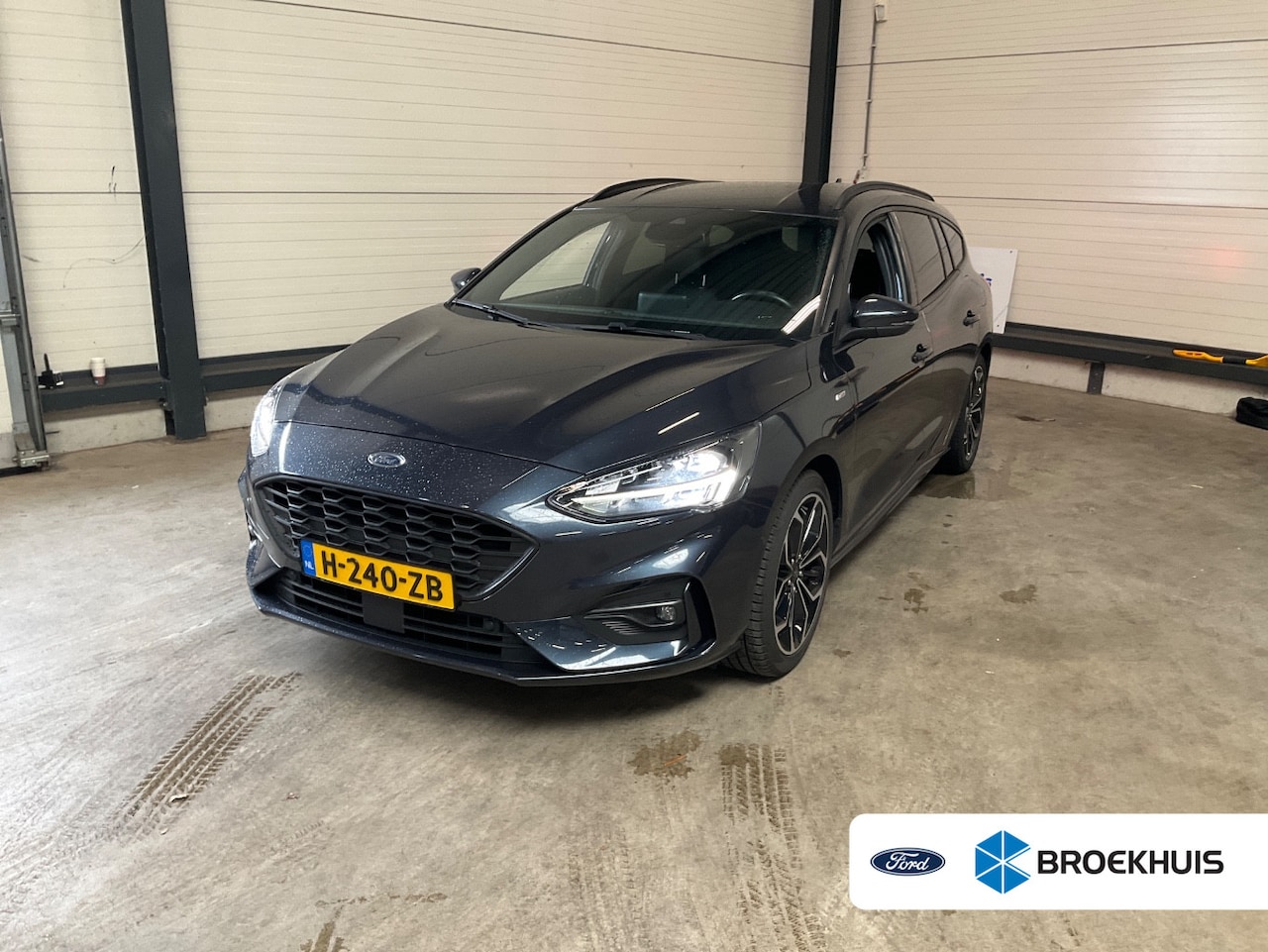 Ford Focus Wagon - 1.0 EcoBoost ST Line Business | AGR-Stoel | Winter Pakket | Camera | Trekhaak Afneembaar | - AutoWereld.nl