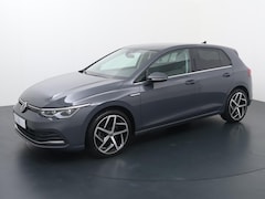 Volkswagen Golf - 1.5 TSI Style | 130 PK | Navigatiesysteem | Adaptive cruise control | Achteruitrijcamera |
