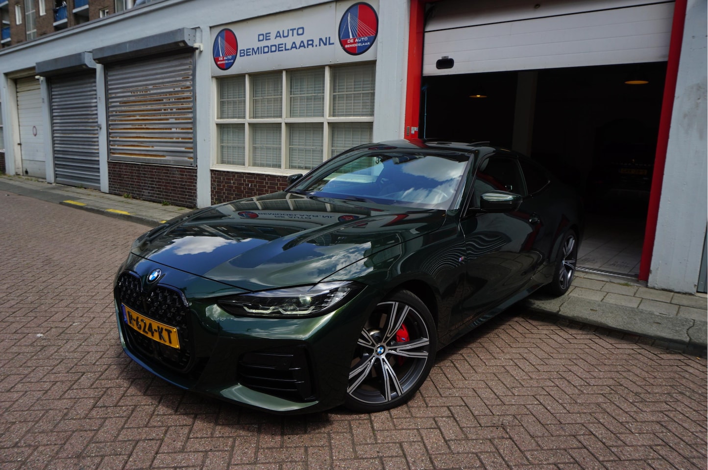 BMW 4-serie Coupé - 440i xDrive High Executive | M-SPORT | SAN REM GRUN | Panoramadak | Harman Kardon | Head U - AutoWereld.nl
